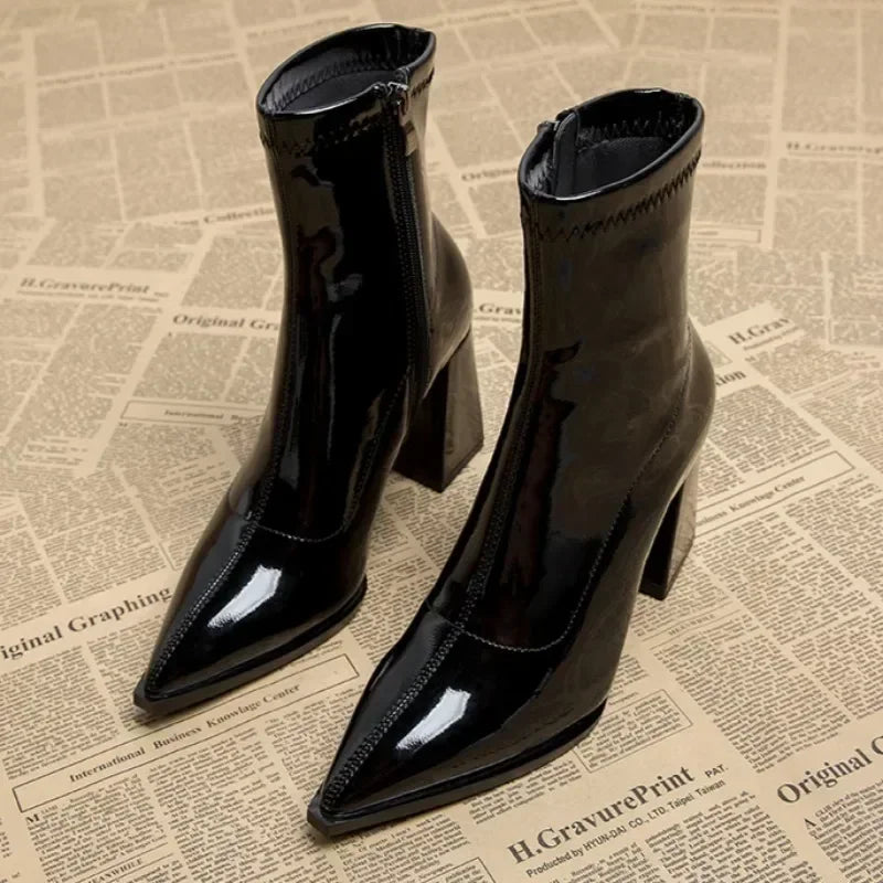 Women's shoes 2025 new pointed toe thick heel small short boots women's autumn and winter high heels French ankle boots