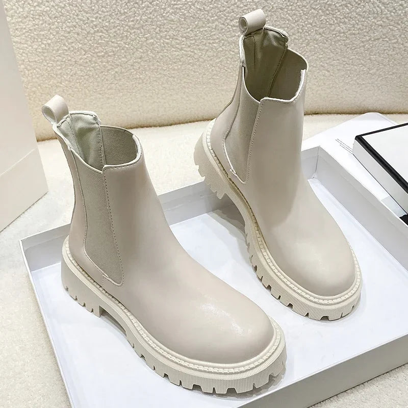 2024 New Thick-soled Women Winter Comfortable Shoes Women Elegant Autumn Fashion Thick-soled Short Boots Outdoor Shoes for Women