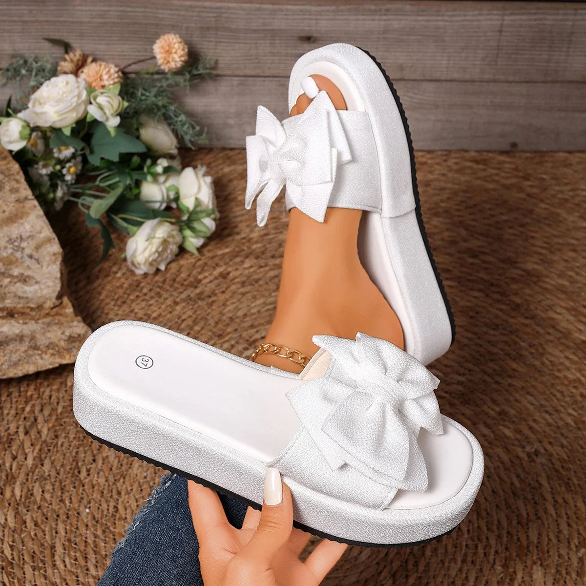 Women Slippers New Wedge Platform Sandals Beach Casual Slippers Lightweight Fashion Outdoor Flat Women Shoes Home Slides Women